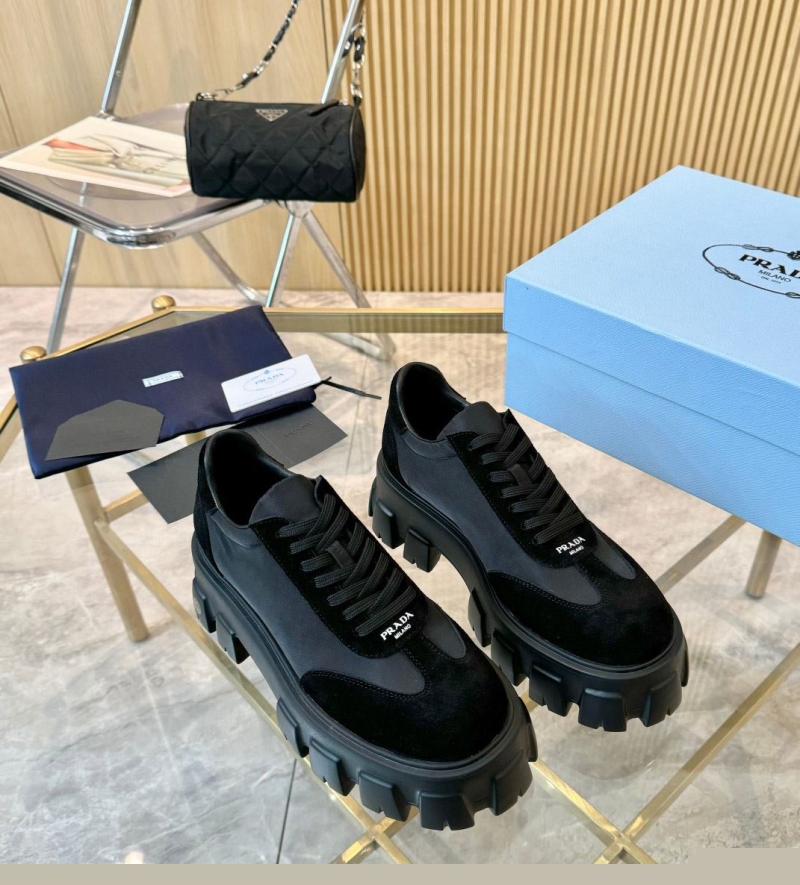 Pra*a casual shoes